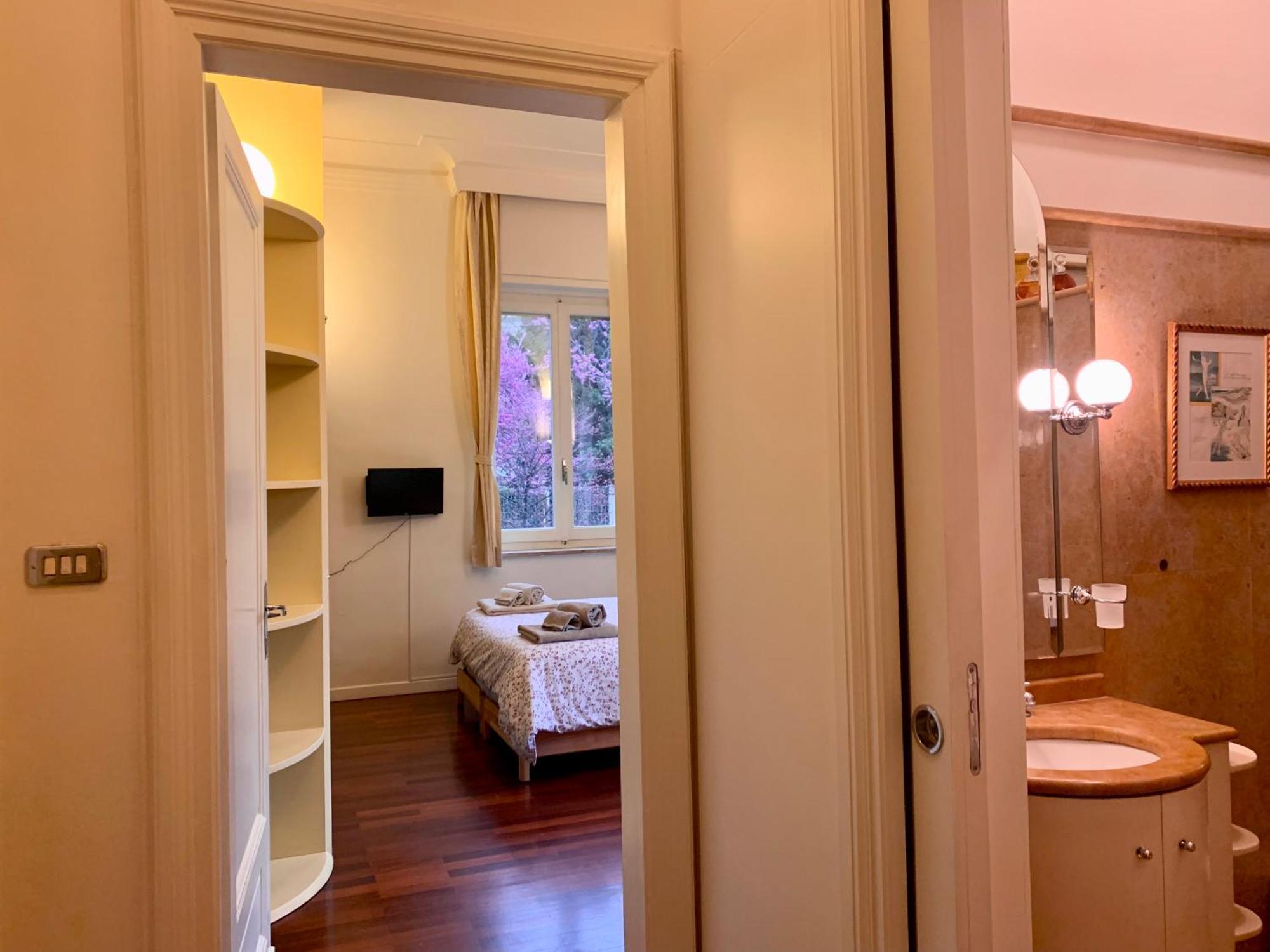 Isola - Isola Pedonale Crocetta Politecnico Bed & Breakfast